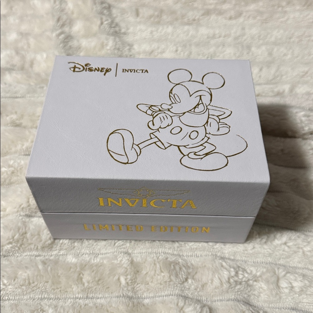 Invicta Limited Edition Gold and Silver Disney Watch - Picture 2 of 2